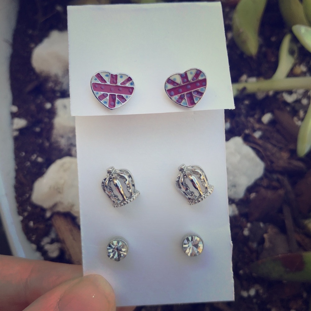 📍Rule Britannia’ Stud Earring Set